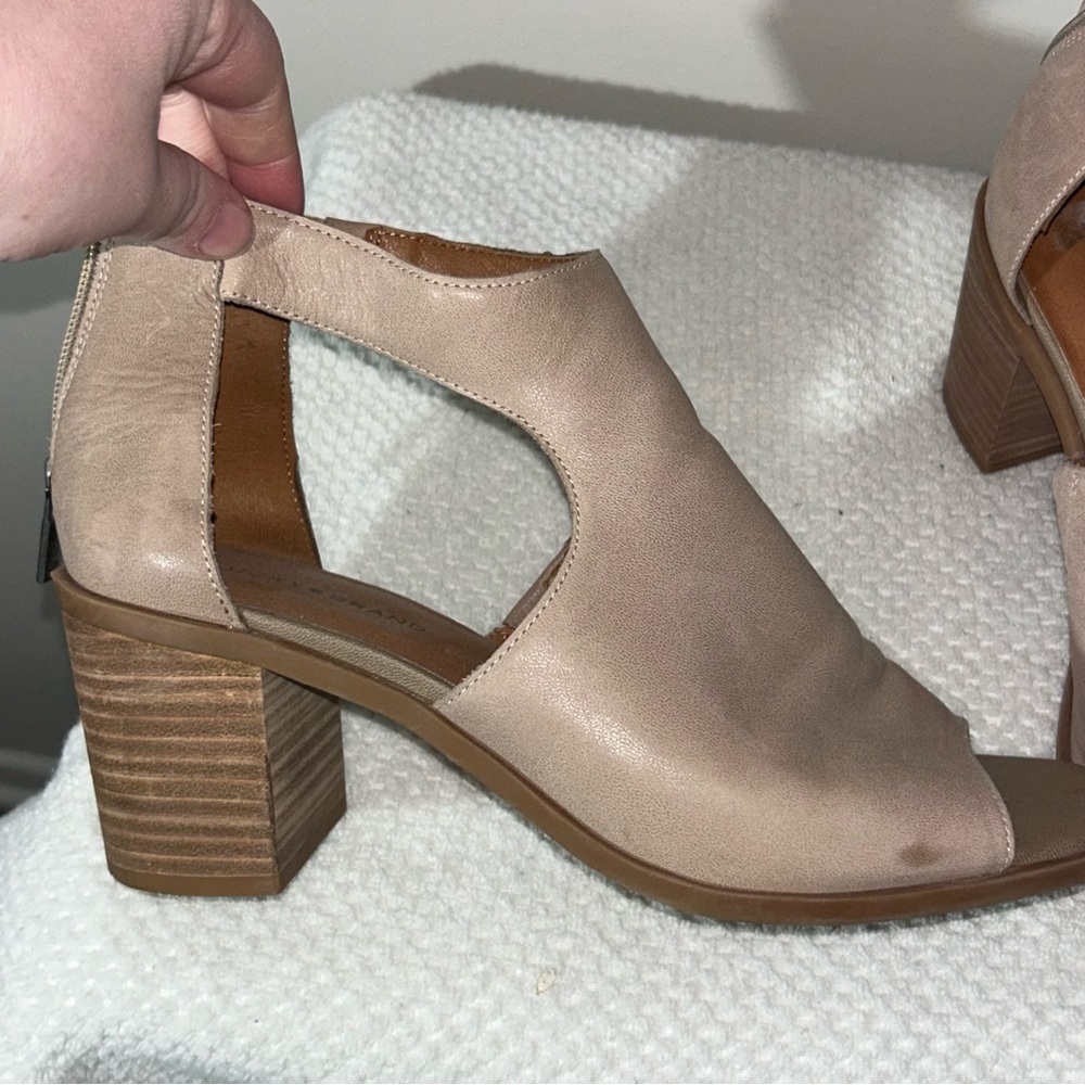 Lucky Brand Elegant Tan Women's Shoes - Picture 12 of 15